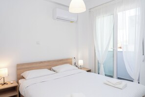 1 chambre, fer et planche à repasser, Wi-Fi gratuit, draps fournis