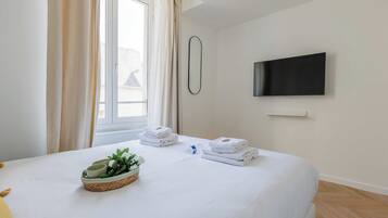 1 bedroom, iron/ironing board, free WiFi, bed sheets
