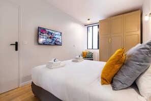 2 Schlafzimmer, Schreibtisch, Bügeleisen/Bügelbrett, kostenloses WLAN