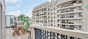 Duplex with terrace in Levallois