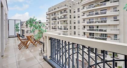 Duplex with terrace in Levallois