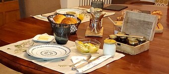 Villa in Normandy, flower-filled grounds, fireplace, terraces, summer kitchen, pool, spa