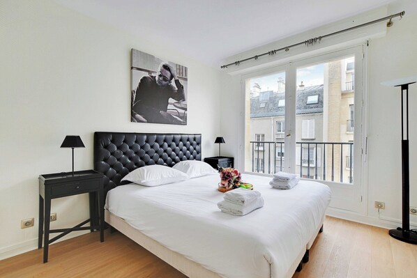 1 bedroom, desk, iron/ironing board, travel cot