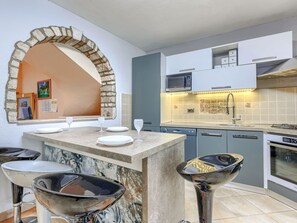 Kühlschrank, Ofen, Geschirrspüler, Toaster