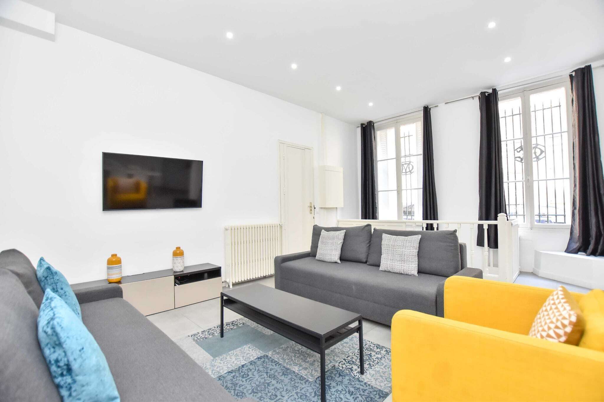 Smart TV, offices