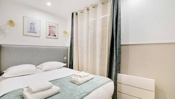 1 bedroom, desk, iron/ironing board, free WiFi