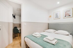 1 bedroom, desk, iron/ironing board, free WiFi