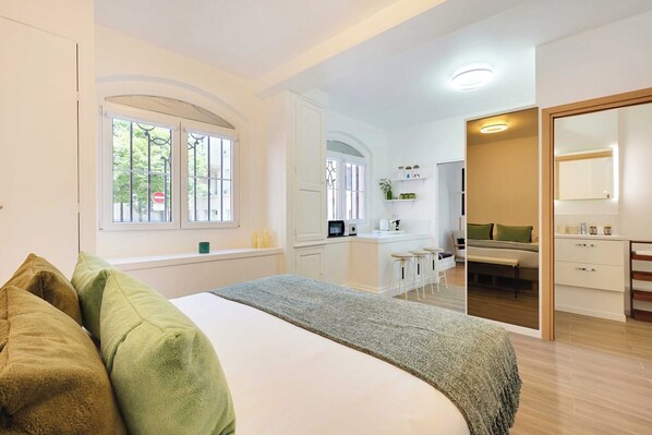 3 Schlafzimmer, Schreibtisch, Bügeleisen/Bügelbrett, kostenloses WLAN