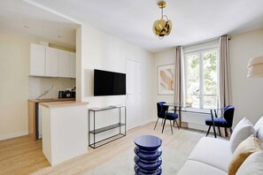 Smart TV, offices