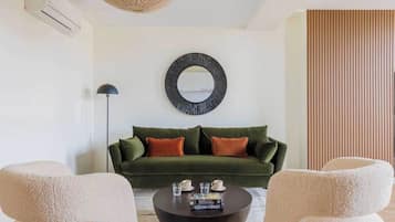 Een smart-tv en een kantoor