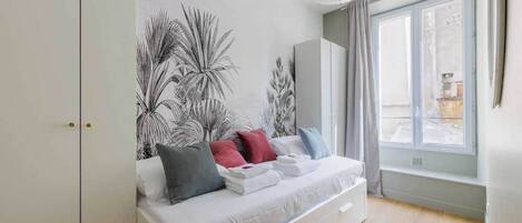 2 dormitoris, escriptori, planxa i posts de planxar i wifi gratuïta