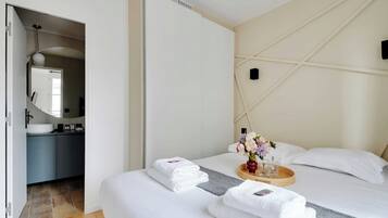 1 slaapkamer, een bureau, een strijkplank/strijkijzer, gratis wifi