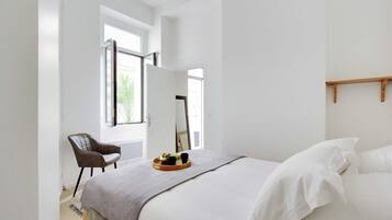 1 bedroom, desk, iron/ironing board, free WiFi