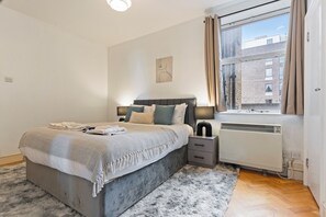 2 bedrooms, iron/ironing board, travel cot, free WiFi