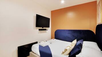 2 chambres, fer et planche à repasser, accès Internet, draps fournis