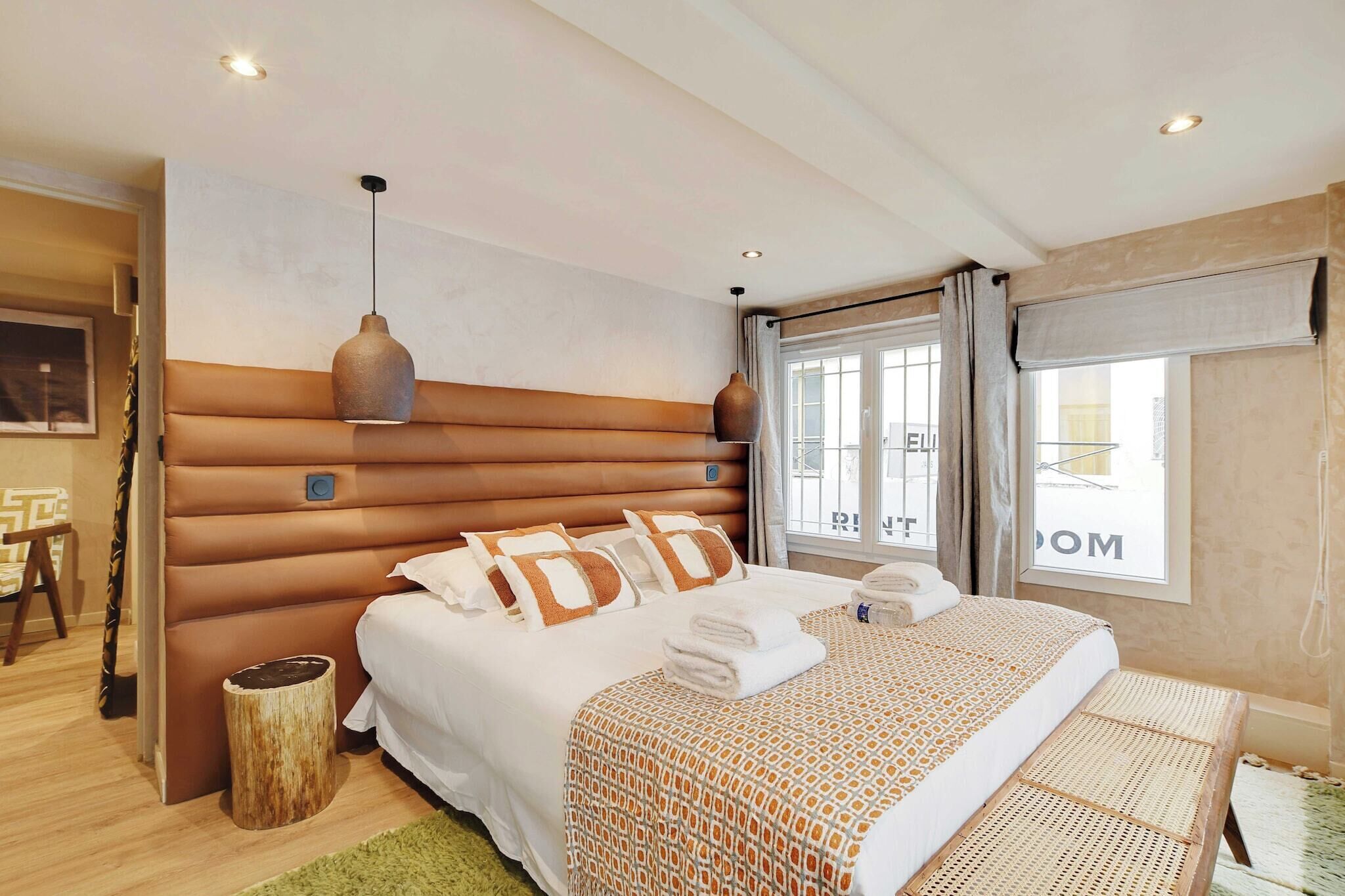 4 多间卧室、办公桌、熨斗/熨衣板、旅行婴儿床