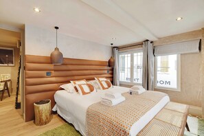 4 Schlafzimmer, Schreibtisch, Bügeleisen/Bügelbrett, Reisekinderbett