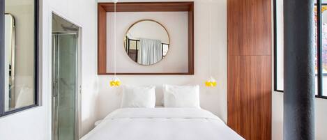 4 Schlafzimmer, Schreibtisch, Bügeleisen/Bügelbrett, Reisekinderbett