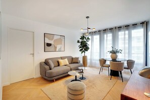 Smart TV, offices