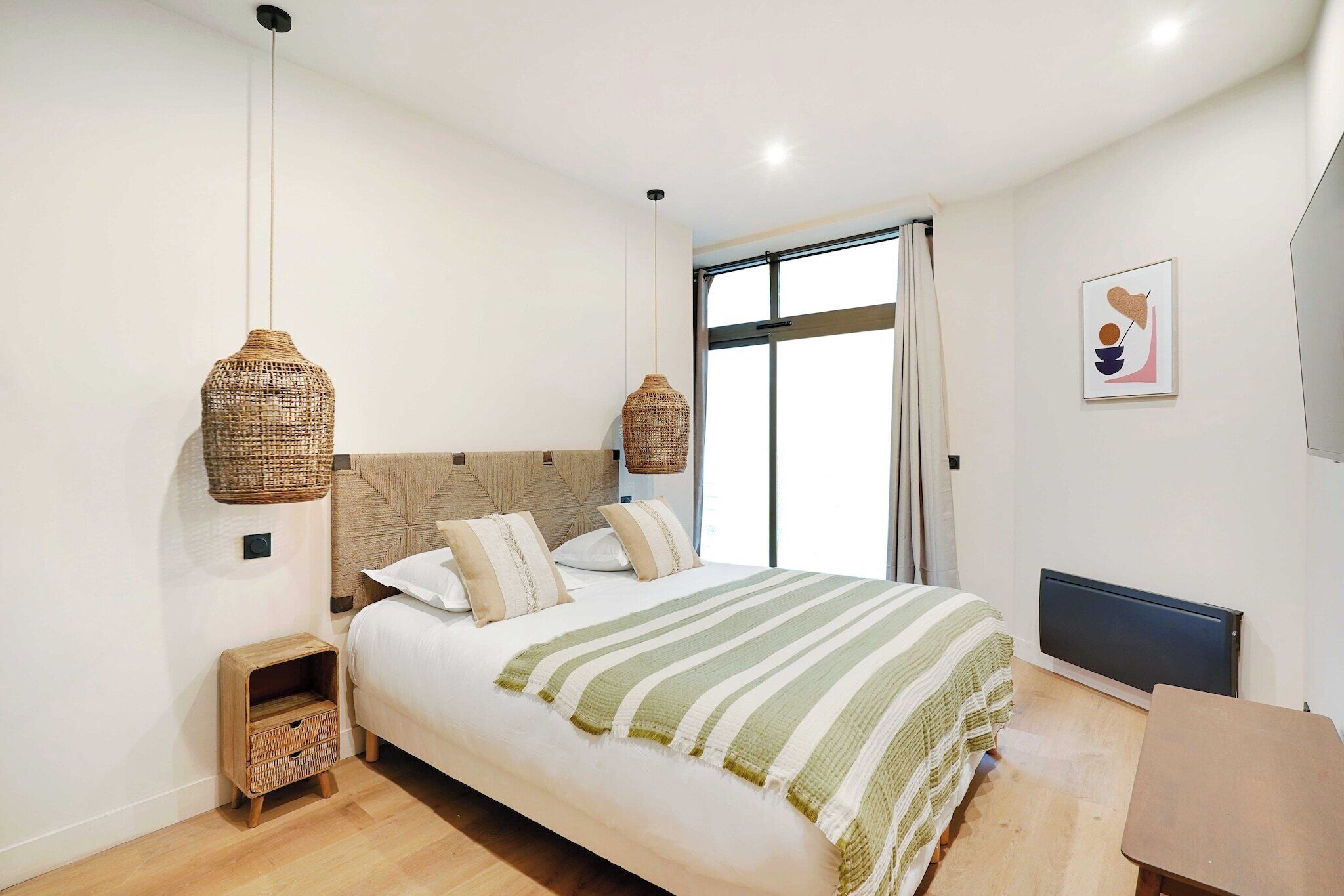 2 bedrooms, desk, iron/ironing board, free WiFi