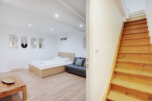 1 bedroom, desk, iron/ironing board, free WiFi