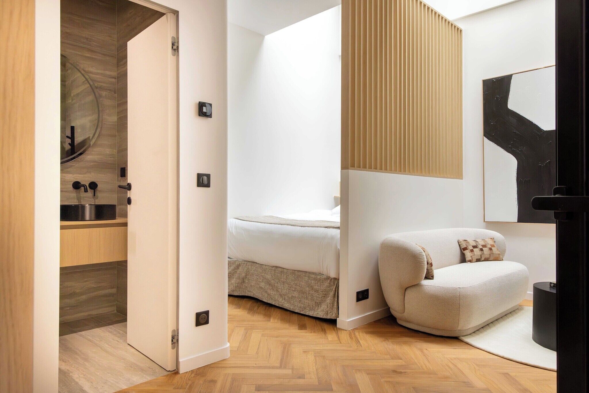 1 slaapkamer, een bureau, een strijkplank/strijkijzer, gratis wifi