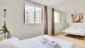 2 chambres, bureau, fer et planche à repasser, Wi-Fi gratuit