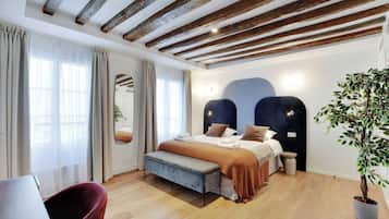 3 camere, una scrivania, ferro/asse da stiro, Wi-Fi gratuito