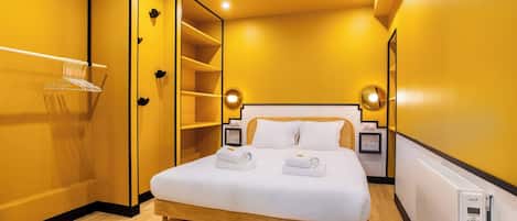 1 bedroom, internet, bed sheets