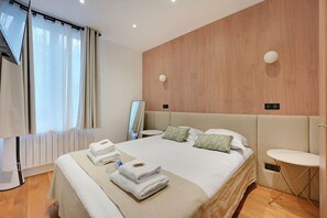 1 bedroom, desk, iron/ironing board, free WiFi