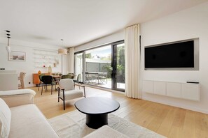 Smart TV, offices