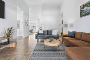 TV, fireplace, offices