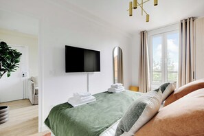 1 bedroom, desk, iron/ironing board, free WiFi