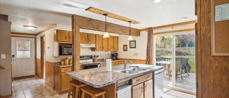 Frigorífic, microones, forn i placa de cuina