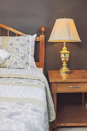 3 chambres, bureau, Wi-Fi, literie fournie