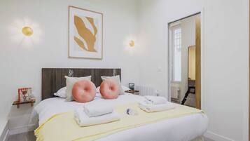 1 chambre, bureau, fer et planche à repasser, Wi-Fi gratuit