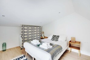 1 soverom, skrivebord, strykejern/-brett og wi-fi (inkludert)