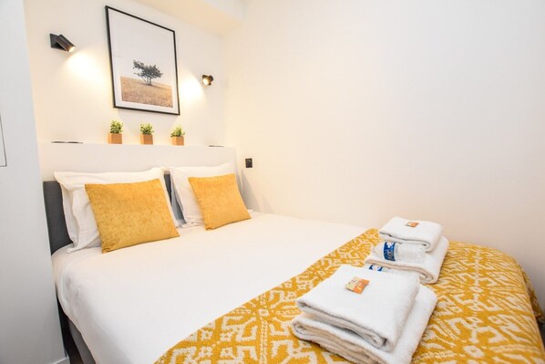 1 bedroom, desk, iron/ironing board, free WiFi