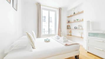 1 habitación, escritorio, tabla de planchar con plancha y wifi gratis