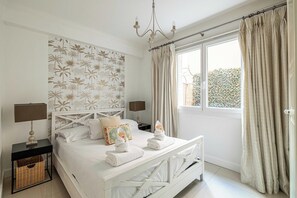 2 bedrooms, iron/ironing board, travel cot, free WiFi