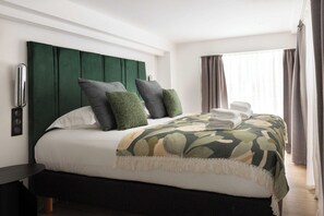 2 Schlafzimmer, Schreibtisch, Bügeleisen/Bügelbrett, kostenloses WLAN