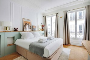 1 habitación, escritorio, tabla de planchar con plancha y wifi gratis 