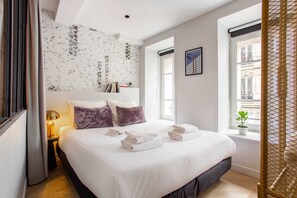 1 bedroom, desk, iron/ironing board, free WiFi - Magnificent 1 room apartment (Paris)