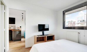 1 bedroom, desk, iron/ironing board, free WiFi