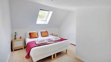 1 bedroom, desk, iron/ironing board, free WiFi