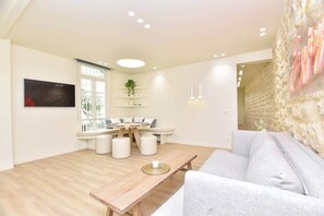 Smart TV, offices