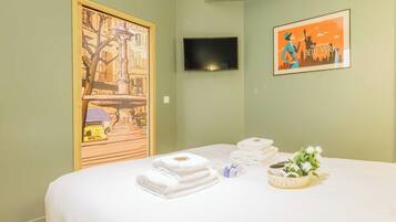 1 habitación, tabla de planchar con plancha, internet y ropa de cama