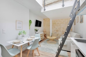 TV - Cosy apartment - 1BR/4P - Kremlin/Porte d'Italie (Le Kremlin-Bicêtre)