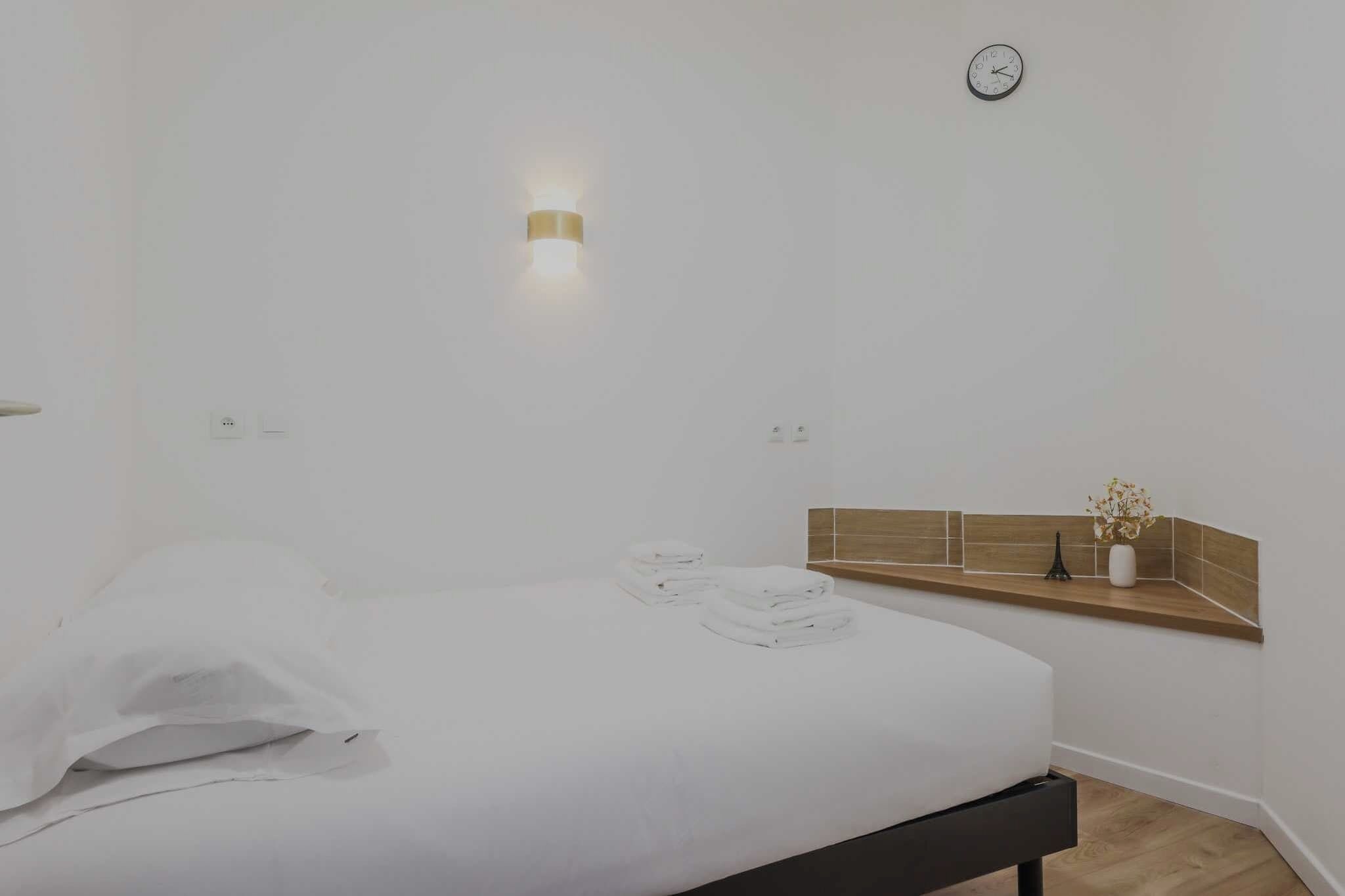 2 sovrum, skrivbord, strykjärn/strykbräda och gratis wi-fi