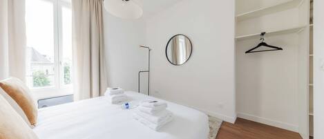 1 bedroom, iron/ironing board, Internet, bed sheets